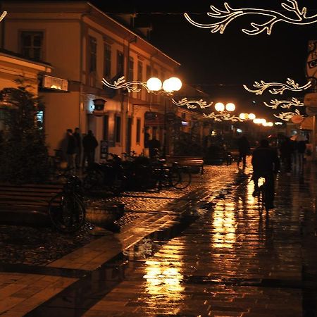 Hotel Carmen Shkoder Exterior photo